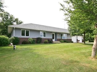19833 Orange Ave, Hutchinson, MN 55350
