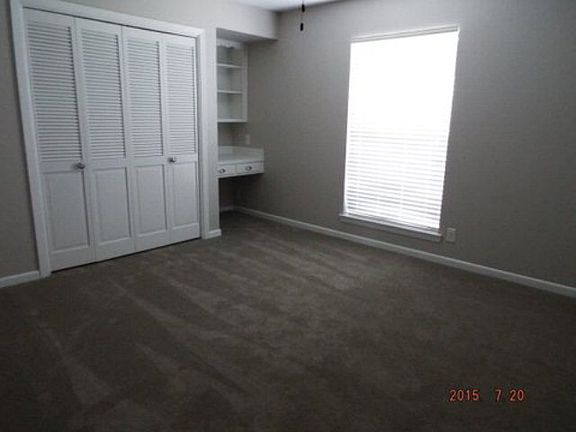 4th image of 2730 S Kitchen Dr