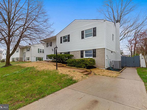 3rd image of 7871 Twin Ridge Dr