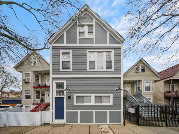 2957 N Avers Ave, Chicago, IL 60618