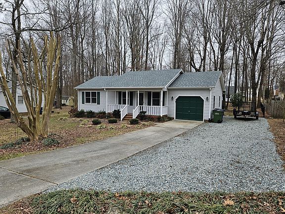 Front View, lots of parking!