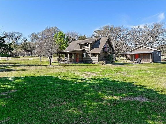 3rd image of 9420 Lake Forest Cir
