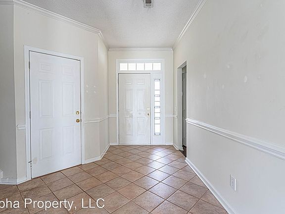 3rd image of 7 Glencove Ct