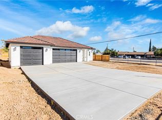 16390 Live Oak St, Hesperia, CA 92345