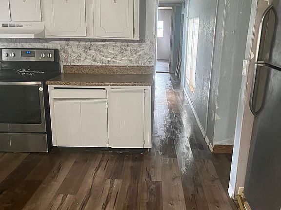 4th image of 9890B NE 30th Ct
