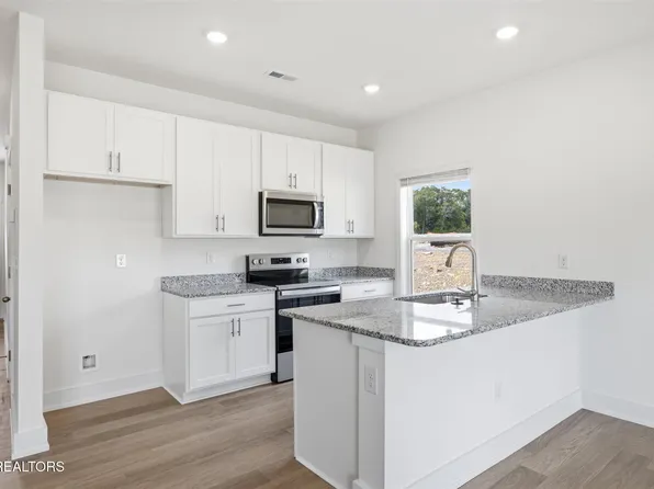 1414 Relaxation Run, Sevierville, TN 37876