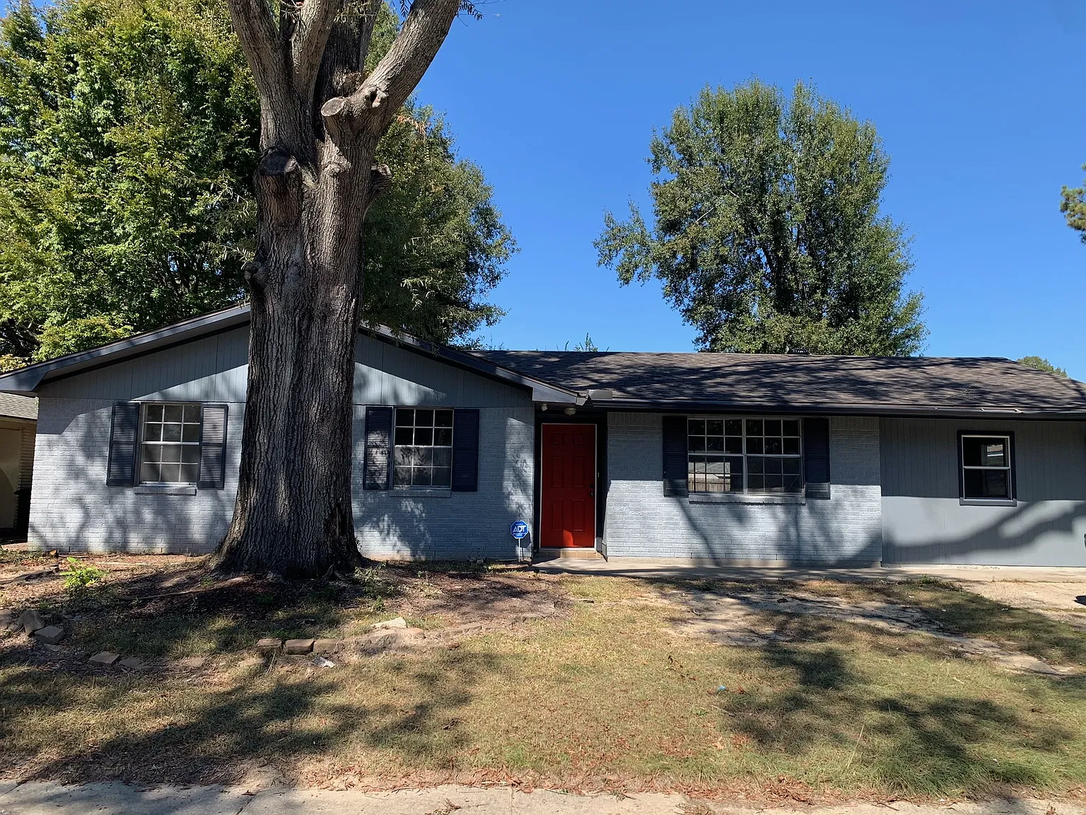 4 bed, 1700 sqft, $1,800 — Photo 1