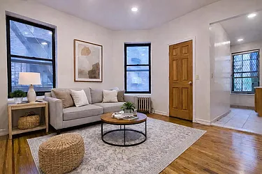 3133 Broadway