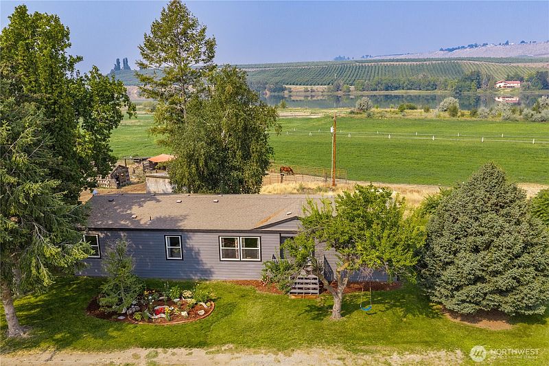 3rd image of 26575 HWY 97