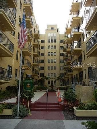 1st image of 130 4th Ave N APT 504