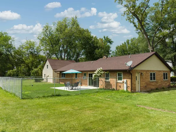 221 W Front St, Marquette, WI 53947
