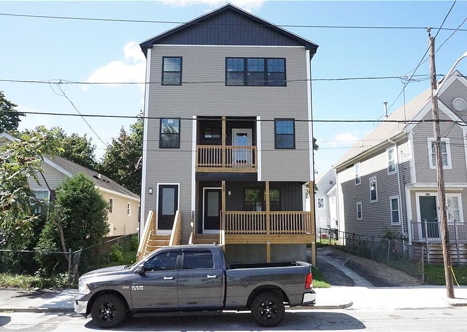 1st image of 399 Cahill St