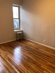 Rented by Realty 2000 Associates Ltd