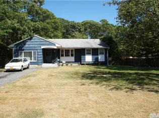 3 Black Duck Dr, Center Moriches, NY 11934