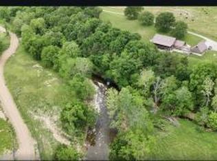 300 Round Up Lane, Bakersfield, MO 65609