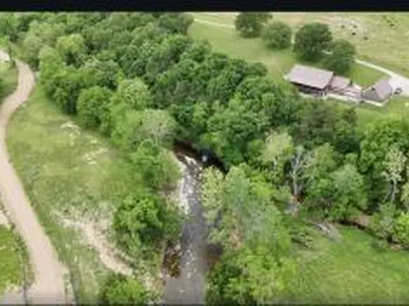 300 Round Up Lane, Bakersfield, MO 65609