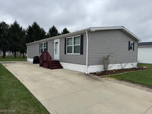 599 Sandtrap Cir Painesville, Township, OH 44077