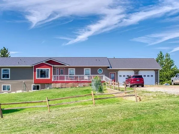 18 Pine Haven Rd, Moorcroft, WY 82721