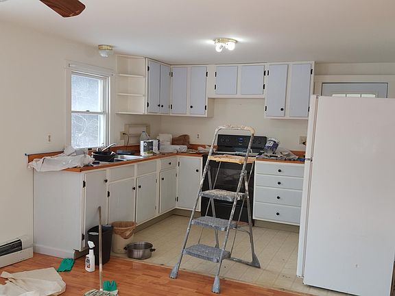 Kitchen still getting some fresh paint.