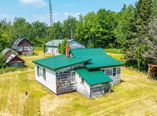 25649 Portage Entry Rd, Chassell, MI 49916