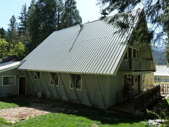 3rd image of 11 Maple Grove Ln