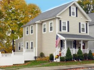 81 Elm St, Woburn, MA 01801
