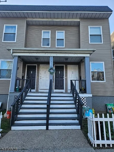 310 Halsted St