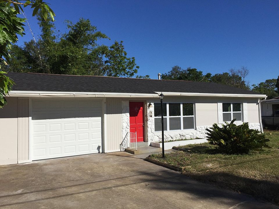 1st image of 162 Roosevelt St