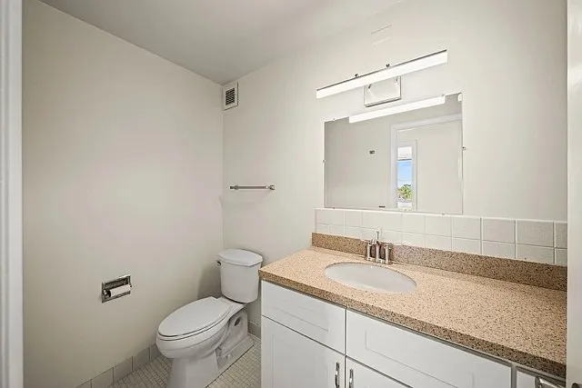 2 bed, 1034 sqft, $2,200 — Photo 4