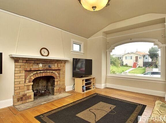 3rd image of 757 Baden Ave