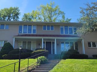 4105 Stoneview Dr APT 1, Louisville, KY 40207
