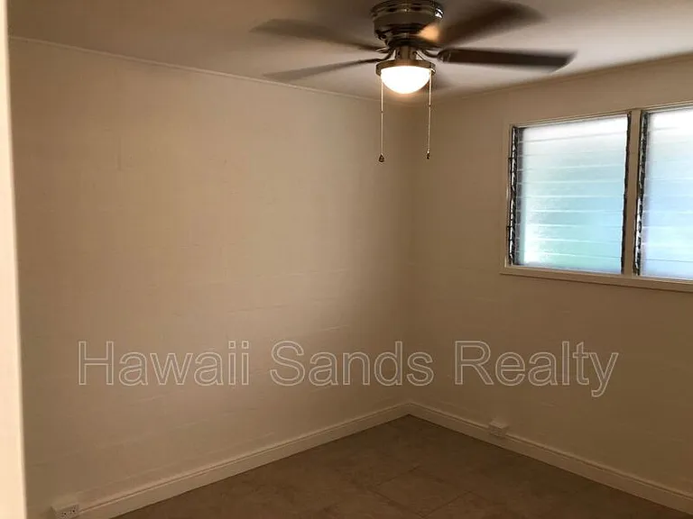 720 Birch St #D — Photo 13