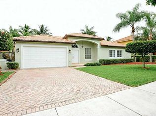 15748 SW 102nd Ln, Miami, FL 33196