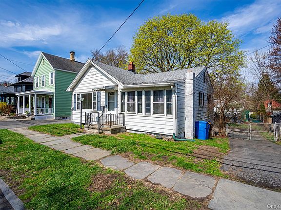 3rd image of 81 Pine Grove Avenue