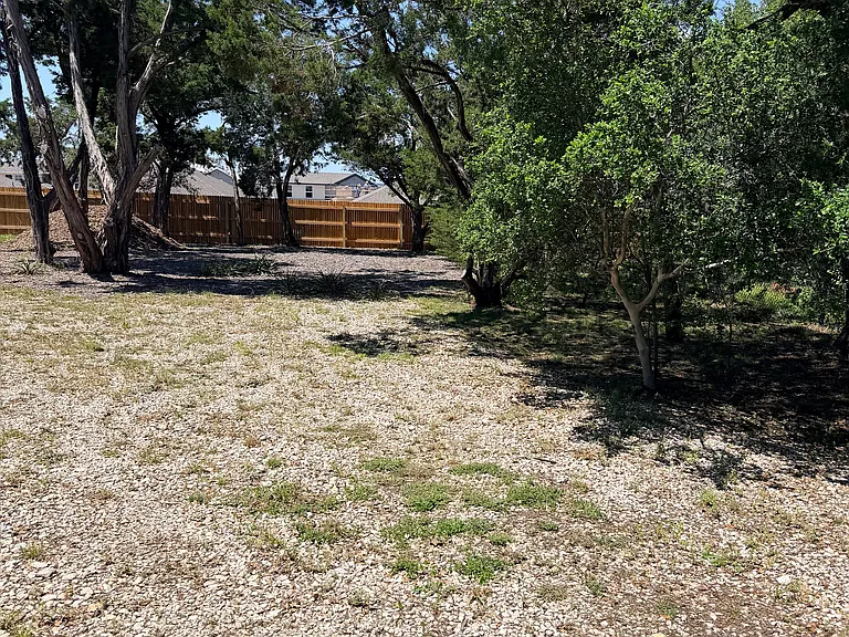 2001 Eagles Way — Photo 56