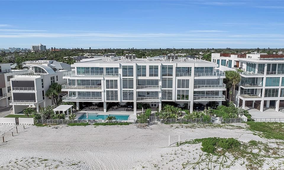 1st image of 70 AVENIDA VENECCIA #202