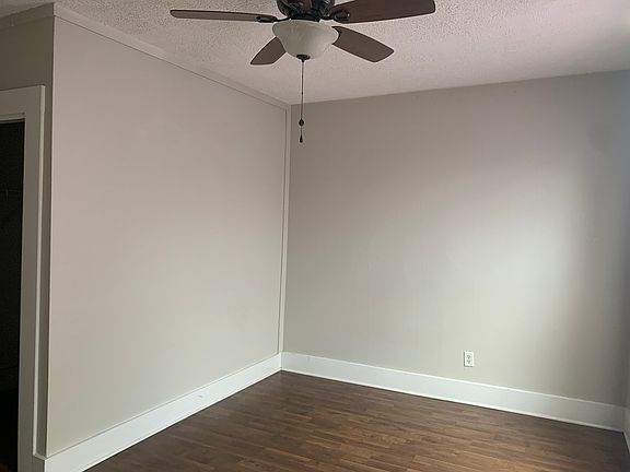 2nd image of 1418 Linden St
