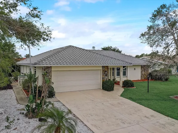 10 Stone Mountain Blvd, Englewood, FL 34223