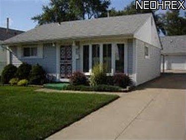 2nd image of 16225 Clearview Ave
