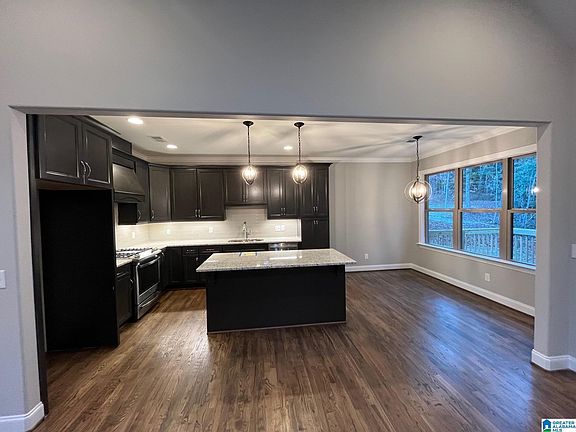 2nd image of 1093 Grey Oaks Valley