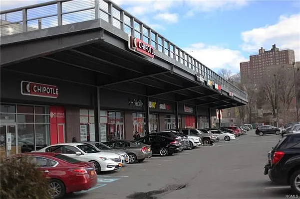 Rented by Douglas Elliman | media 32