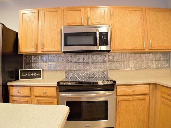 5th image of 937 W Collinswood Dr
