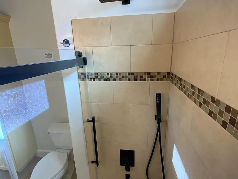 520 Glover Ave #A — Photo 28