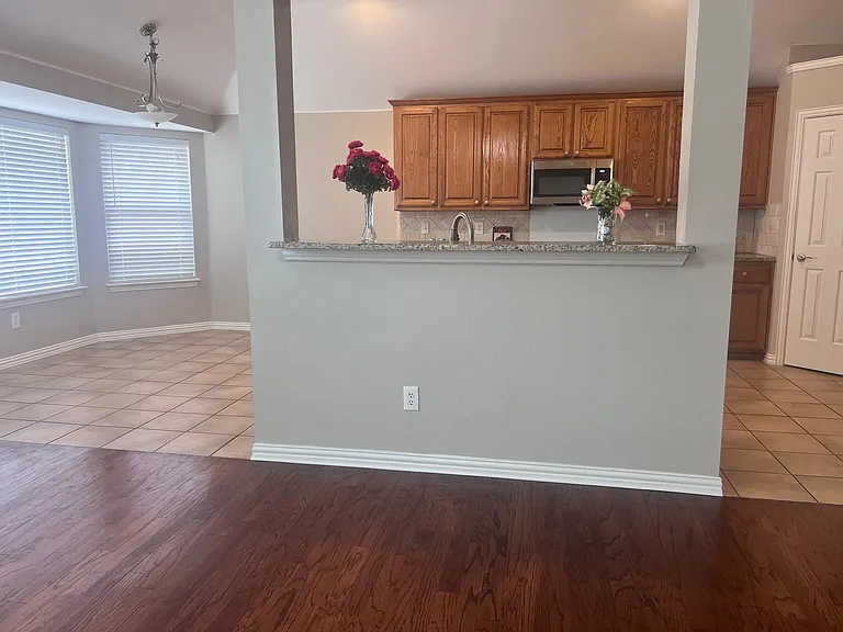 5917 Colby Dr — Photo 8