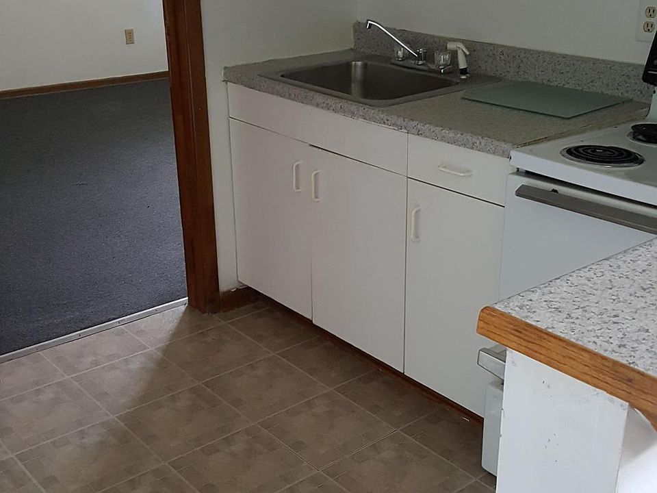 2nd image of 100 Smith St APT 204