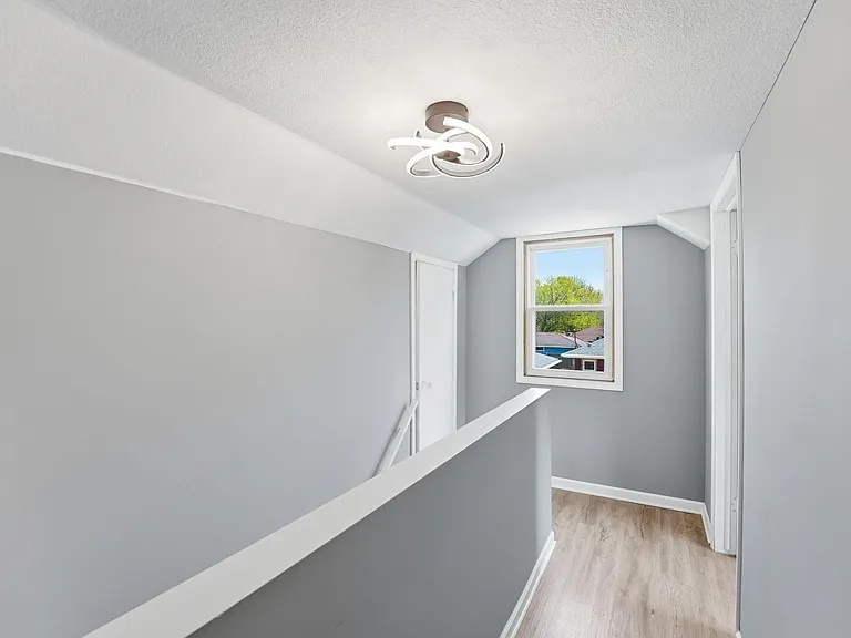1697 Rose Pl — Photo 21