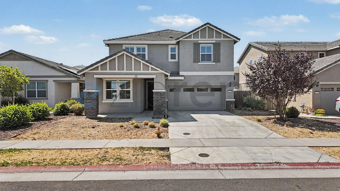 5 bed, 2629 sqft, $3,750 — Photo 2