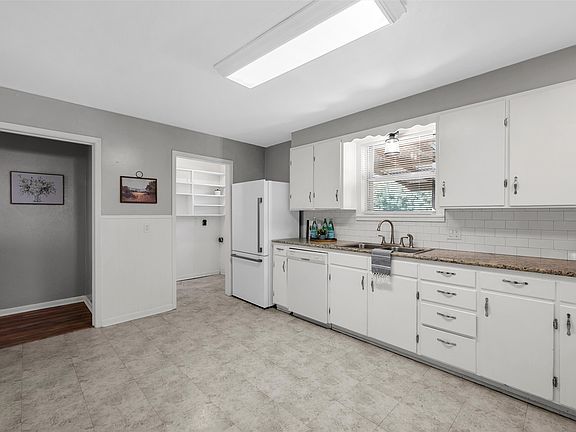 4th image of 316 Cranbrook Dr