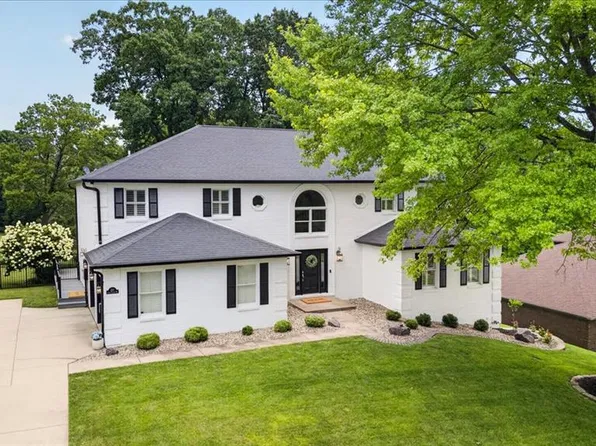 210 S Fairway Dr, Belleville, IL 62223