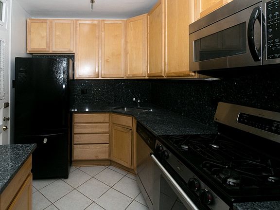 2nd image of 4515 N Wolcott Ave #B2